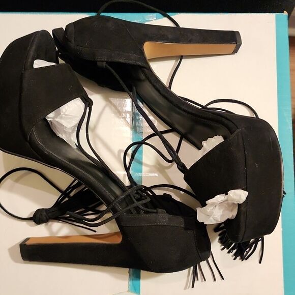 Michael Kors Sandals - Picture 3 of 4